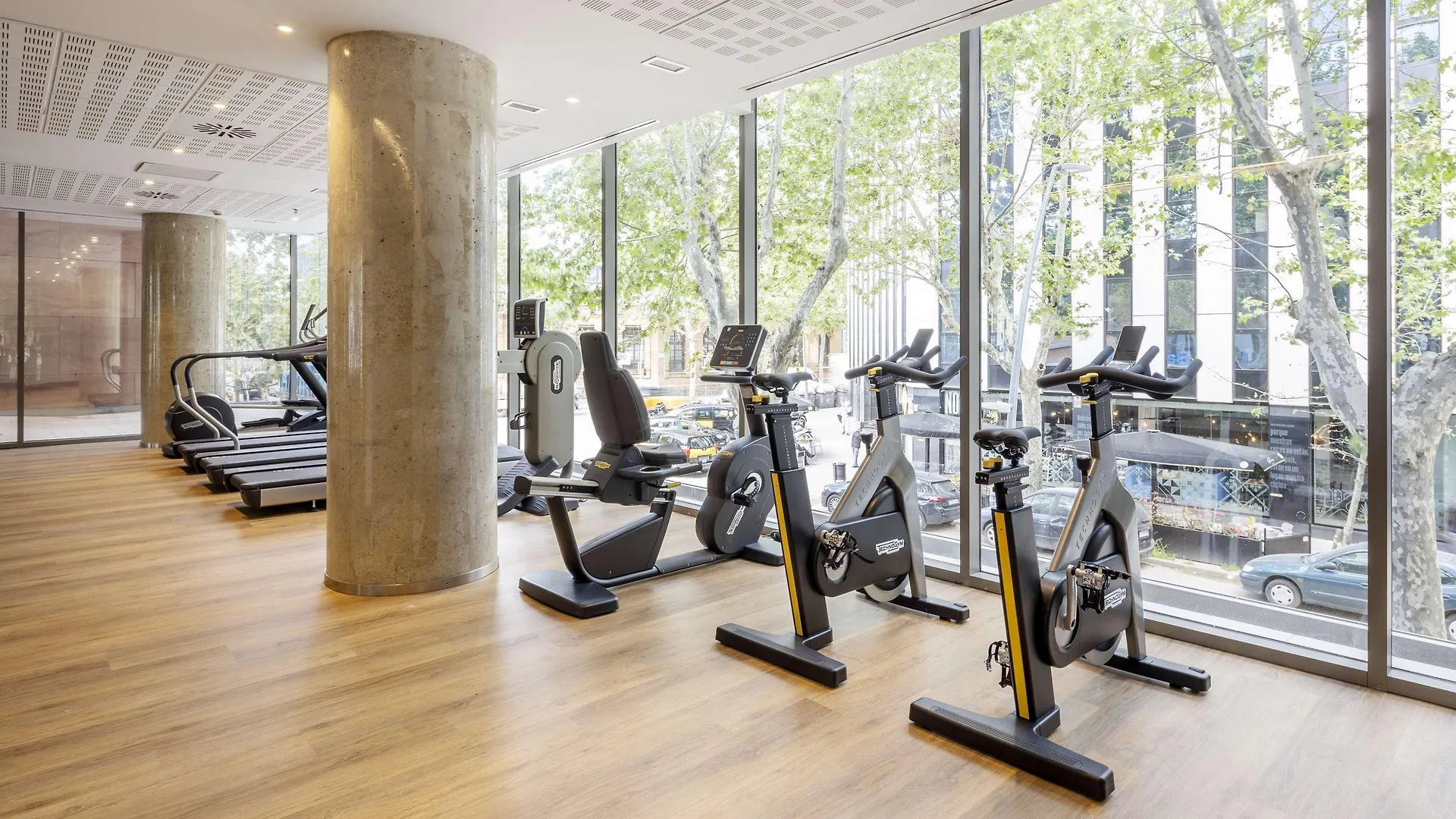 Ilunion Barcelona Hotel 4*,