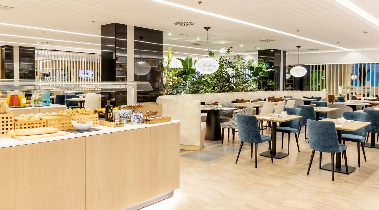 Ilunion Barcelona Hotel