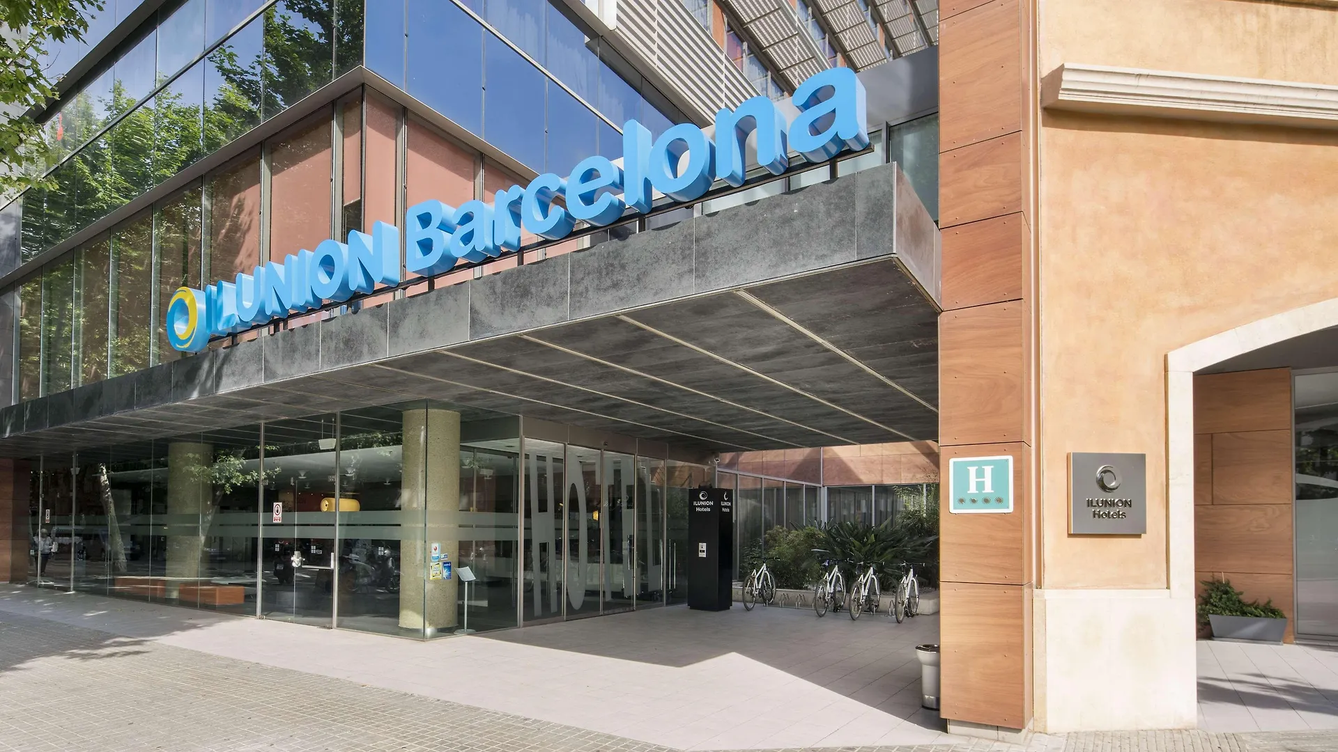 Ilunion Barcelona Hotel